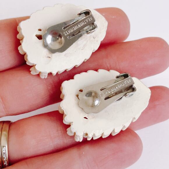 Vintage 1950s Rhinestone Flower Basket Clip Earrings Mid Century Celluloid Resin - Picture 7 of 9